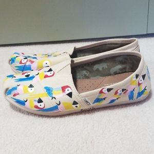 Toms Haiti Artist Collective Parrots Classics